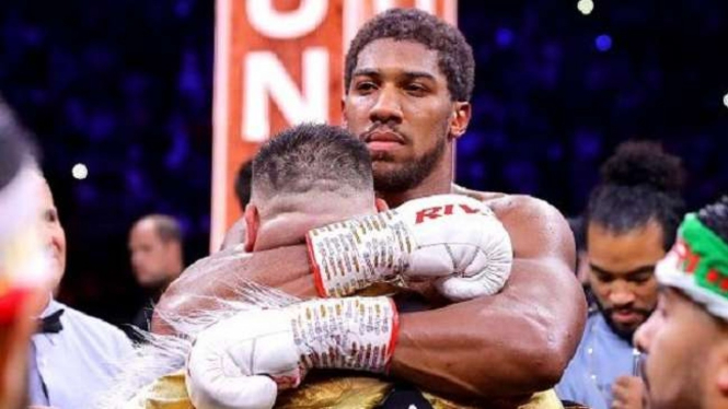 Petinju kelas berat Anthony Joshua 