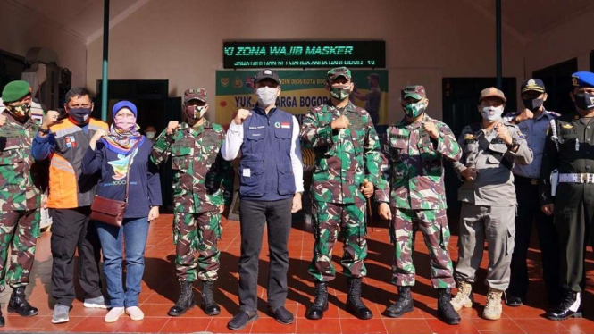 Personil Gabungan TNI-Polri, Gugus Tugas dan Masyarakat Kota Bogor