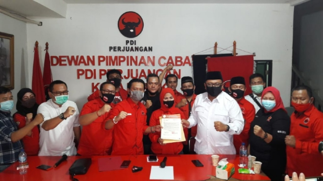 Sekertaris DPC Gerindra Kota Depok, Hamzah, menyambangi kantor PDIP