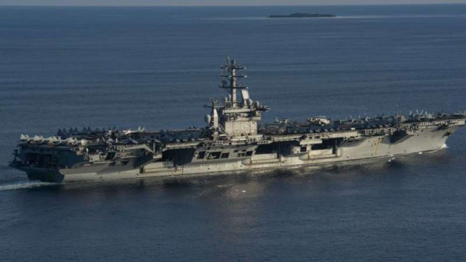 VIVA Militer: USS Nimitz lewati Indonesia.