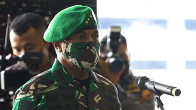 VIVA Militer: Letjen TNI Joppye Onesimus Wayangkau