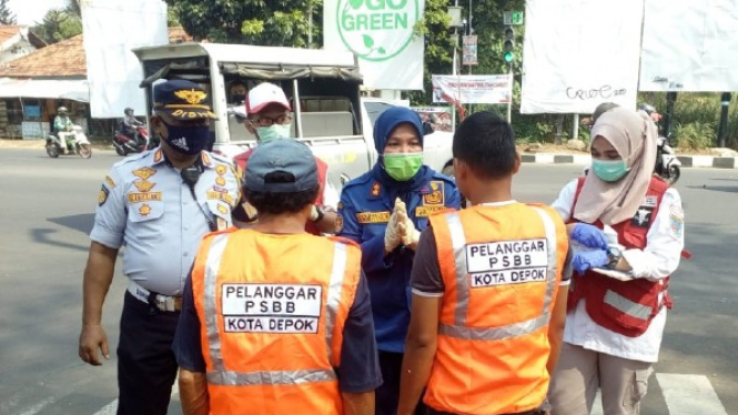 Sosialisasi pelanggar PSBB di Kota Depok