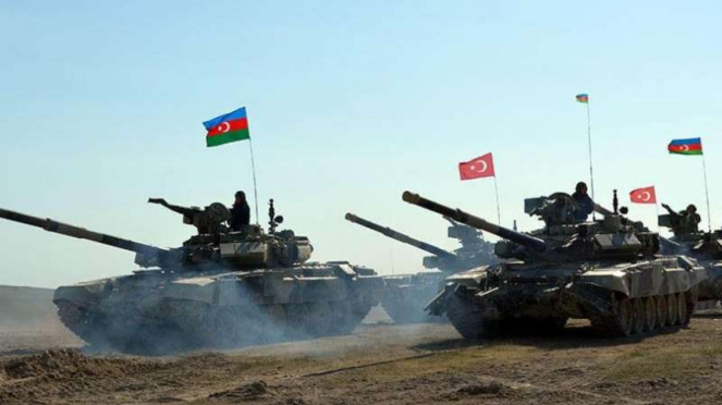 VIVA Militer: Armada tank Angkatan Bersenjata Azerbaijan