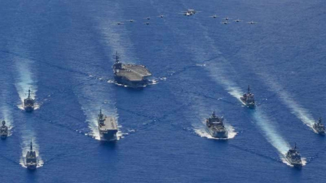 VIVA Militer: Armada tempur Amerika Serikat (AS) dan Australia di Laut Filipina