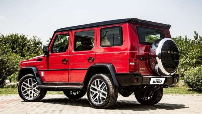 Mobil tiruan Mercedes-Benz G Class