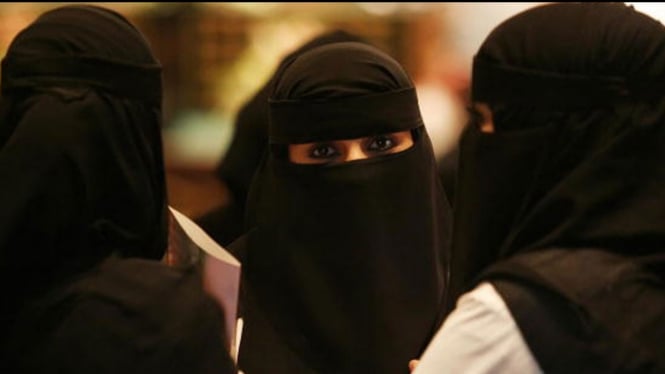 Wanita di Arab Saudi. Image via: The Week UK