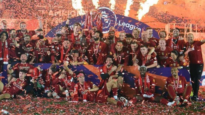 Liverpool merayakan juara Premier League 2019/2020 di Anfield