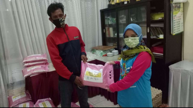  Bakrie Center Foundation Salurkan Bantuan Nutrisi Bagi Pasien TBC-RO di Makassar.