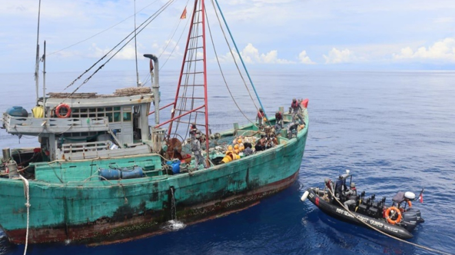 Kapal asing Vietnam ditangkap mencuri ikan di Laut Natuna