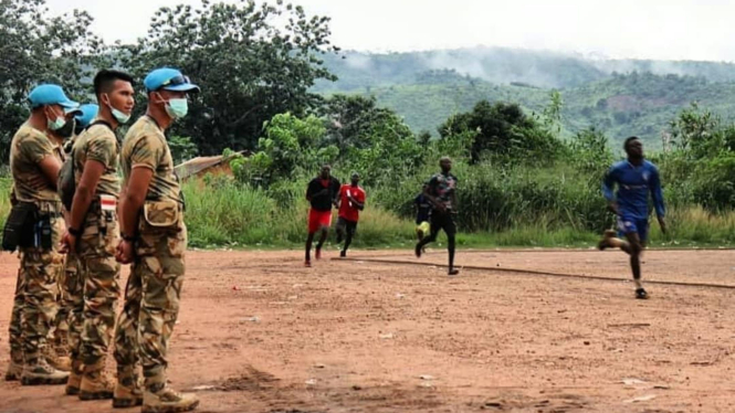 VIVA Militer: Satgas TNI Kizi Bantu Seleksi Penerimaan Prajurit di Afrika