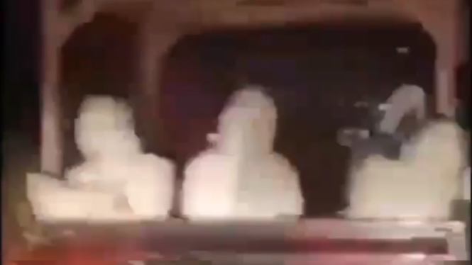 Viral video empat pria berbaju putih menghilang dari mobil pick-up