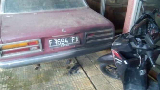 Bom molotov di kantor PDIP PAC Megamendung Bogor