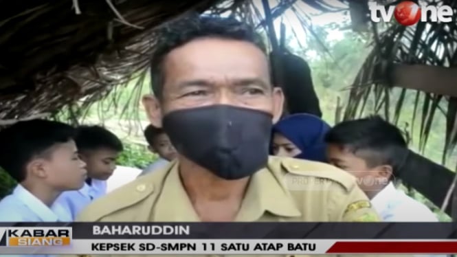 Baharuddin, Kepsek SD-SMPN 11 Satu Atap Batu