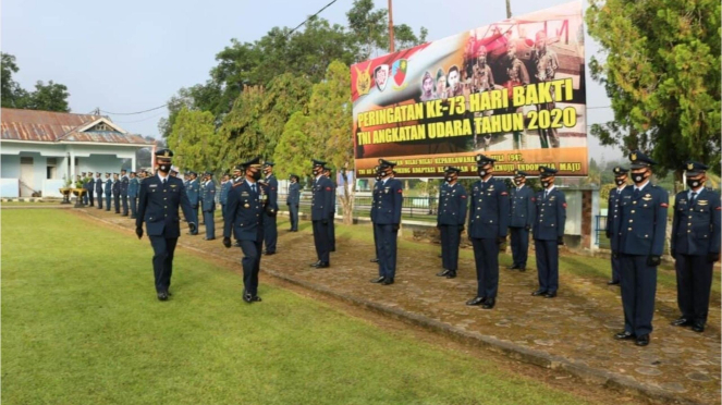 VIVA Militer: Upacara Peringatan Hari Bhakti TNI AU ke 73 di Lanud Haluoleo