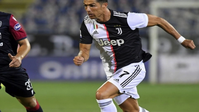 Ronaldo saat menghadapi Cagliari.
