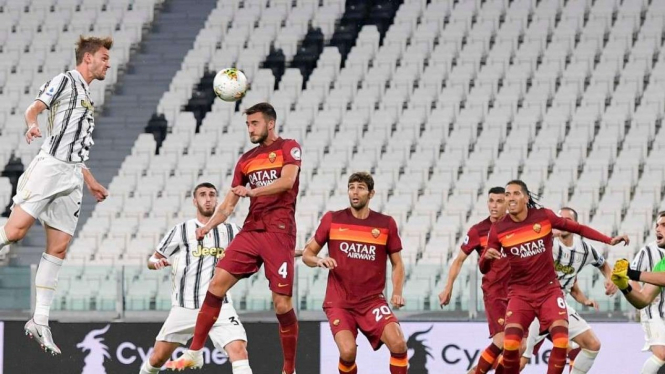 Juventus takluk 1-3 dari AS Roma.