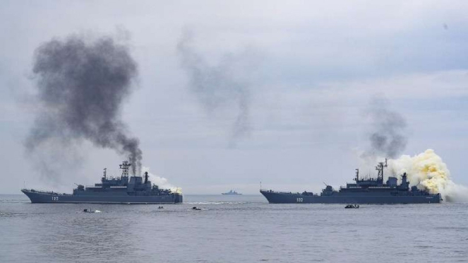 VIVA Militer: Kapal perang militer Rusia di Laut Baltik.
