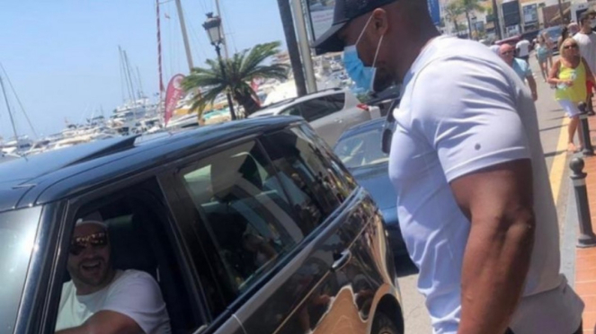 Anthony Joshua dan Tyson Fury jumpa di Marbella, Spanyol