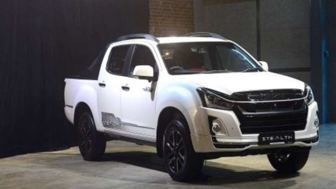 Pikap kabin ganda Isuzu D-max Stealth yang dibuat terbatas