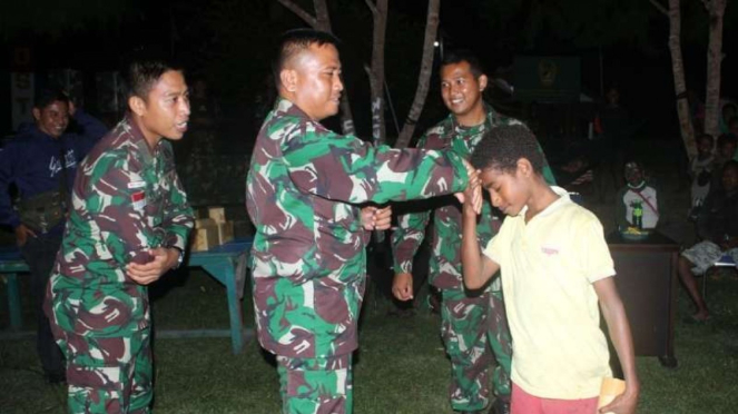 VIVA Militer : Dansatgas Pamtas RI-PNG Mayor Inf Anggun Wuriyanto 