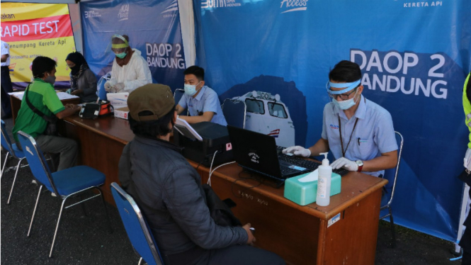 Rapid test dilakukan di stasiun Bandung, Jawa Barat