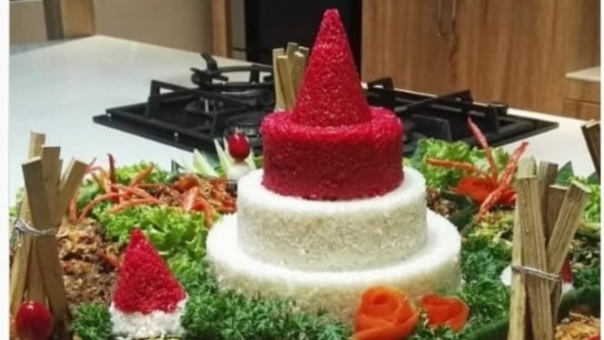 Tumpeng merah putih