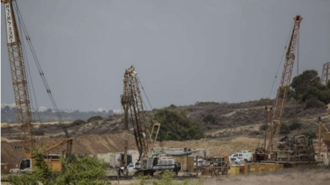 VIVA Militer: Para Pekerja Pembangun Perbatasan di Sepanjang Jalur Gaza