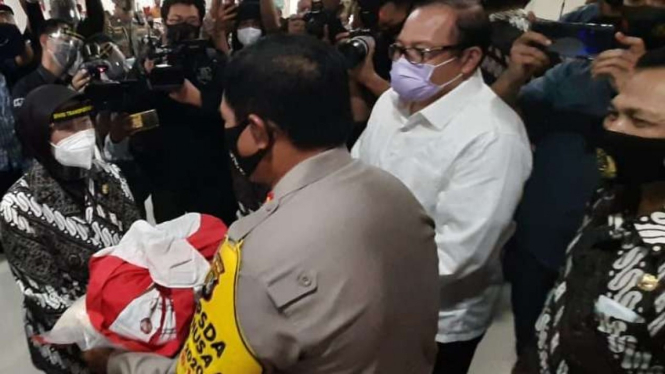 Purnawirawan Polri di Jakarta Dapat Sembako Bantuan Presiden