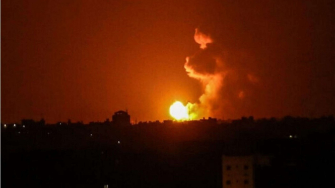 VIVA Militer: Israel Serang Hamas di Jalur Gaza Untuk Ketiga Kalinya