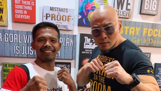 Deddy Corbuzier bersama Suwardi