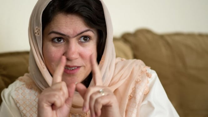 Fawzia Koofi adalah salah satu dari sedikit perempuan yang bernegosiasi dengan kelompok Taliban.-AFP/Getty images

