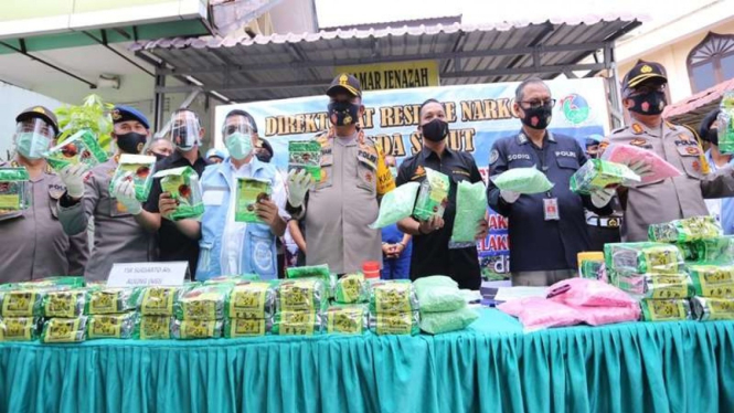 Kapolda Sumut Irjen Pol Martuani Sormin merilis kasus narkoba