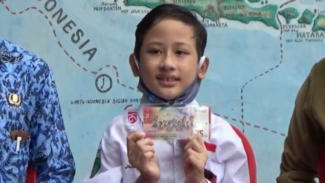 Muhammad Izzam Athaya, bocah yang viral fotonya dikira China di uang 75 ribu 