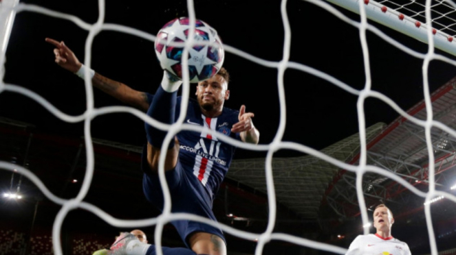 Aksi Neymar curi gol Juan Bernat di laga PSG versus Leipzig
