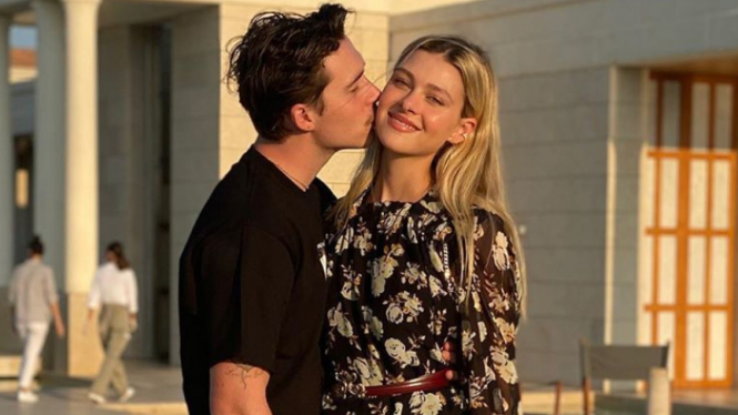 Brooklyn Beckham dan Nicola Peltz.