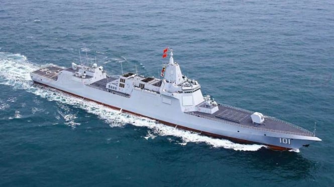 VIVA Militer: Kapal perusak Type 055 Angkatan Laut China (PLAN), Nanchang 101