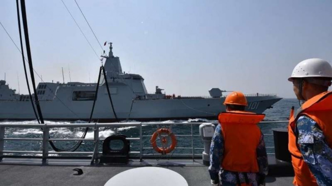 VIVA Militer: Kapal perusak siluman Type 055 Nanchang 101 Angkatan Laut China