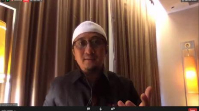 Ustaz Yusuf Mansur Source : Republika