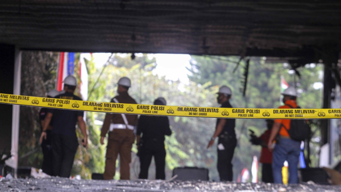 Olah TKP Kebakaran Gedung Kejagung