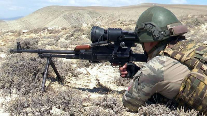 VIVA Militer: Pasukan sniper militer Azerbaijan.