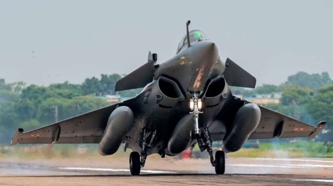Militar Via: la Fuerza Aérea India Dasing Rafale Dassssffact Jet