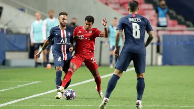 Duel antara Serge Gnabry dan Neymar di final Liga Champions 2019/2020.