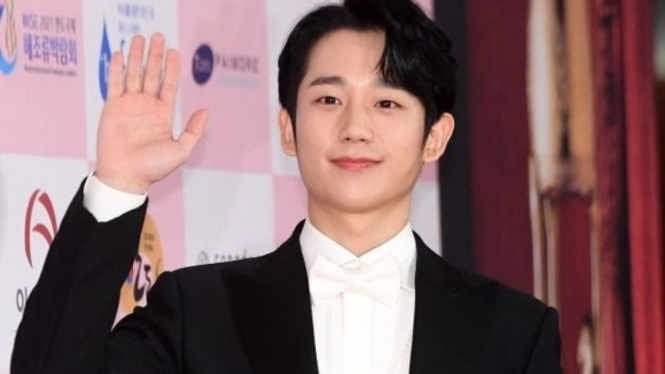 Jung Hae In.