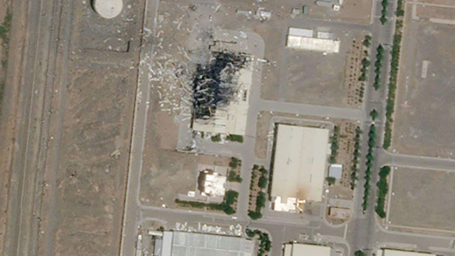 VIVA Militer: Fasilitas Nuklir Natanz, Iran Meledak dari Gambar Satelit