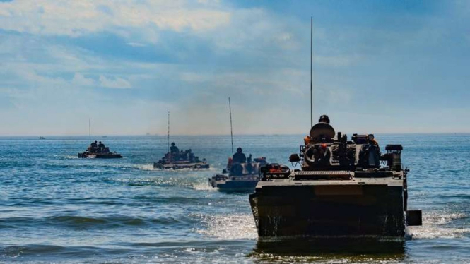 VIVA Militer: Tank amfibi Type 05 militer China