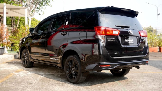 Toyota Innova TRD Sportivo Limited