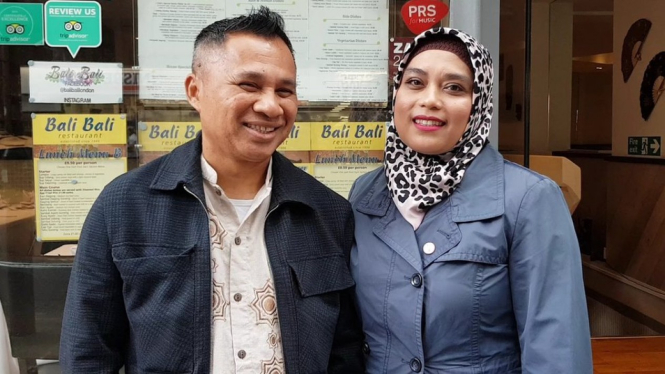 Zulhan dan Hesti Ibrahim, pemilik restoran Bali Bali di London.-BBC

