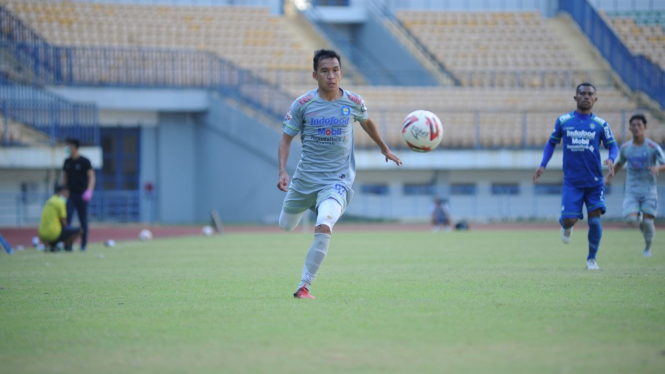 Winger Persib Bandung, Erwin Ramdani