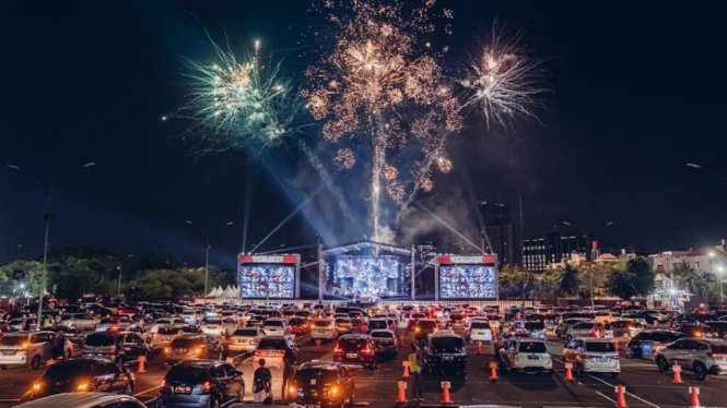 Konser Drive-In pertama di Jakarta.