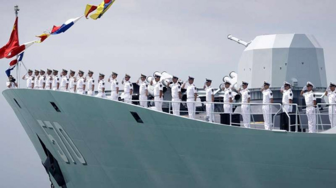 VIVA Militer: Kapal frigate peluru kendali Angkatan Laut China, Huangshan 